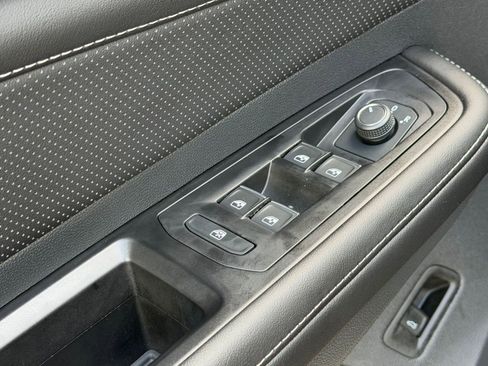 Certified 2026 Volkswagen Atlas Cross Sport SE image 22