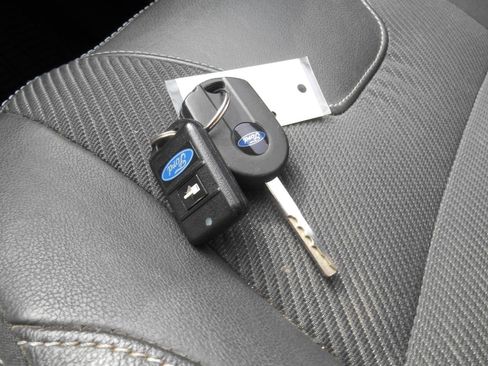 Used 2014 Ford Escape SE w/ SE Chrome Package image 5