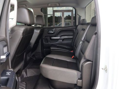 Used 2018 GMC Sierra 2500 SLT w/ Duramax Plus Package AWD/4WD image 10