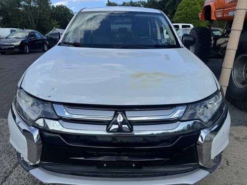 Used 2016 Mitsubishi Outlander ES FWD image 3