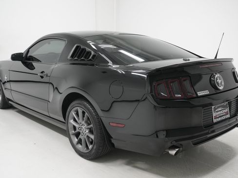Used 2013 Ford Mustang Premium image 7