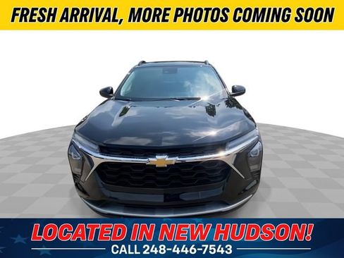Used 2024 Chevrolet Trax LT w/ Driver Confidence Package FWD image 5