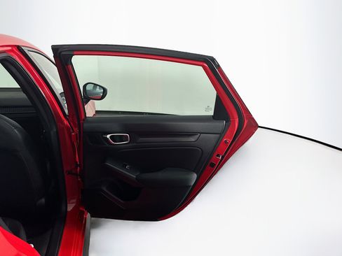 Used 2025 Honda Civic Sport image 29