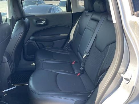 Used 2019 Jeep Compass Latitude w/ Popular Equipment Group AWD/4WD image 7