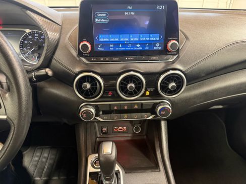 Used 2024 Nissan Sentra SV image 18