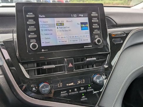Used 2024 Toyota Camry SE FWD image 25