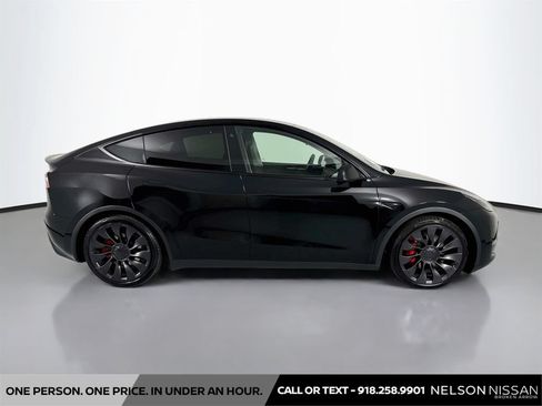 Used 2023 Tesla Model Y Performance AWD/4WD image 4