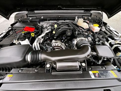 Used 2024 Jeep Wrangler Sport S image 32