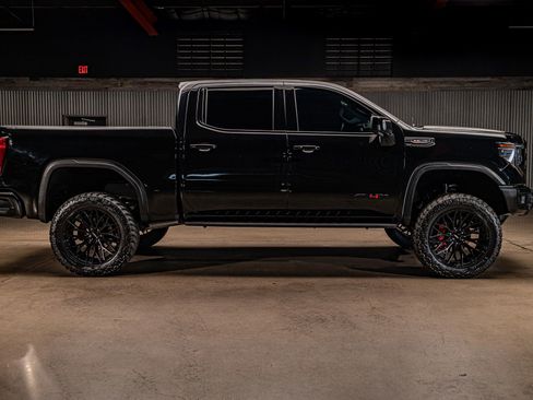 Used 2024 GMC Sierra 1500 AT4X AWD/4WD image 11
