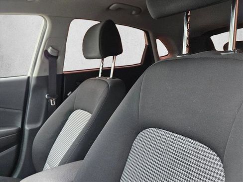 Used 2021 Hyundai Kona SE image 18