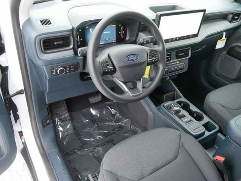 New 2025 Ford Maverick XL image 9