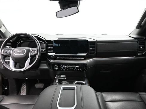 Used 2022 GMC Sierra 1500 SLT w/ SLT Convenience Package AWD/4WD image 23