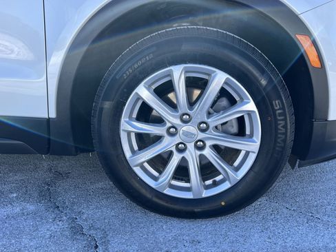 Used 2023 Cadillac XT4 Luxury w/ Cold Weather Package image 12