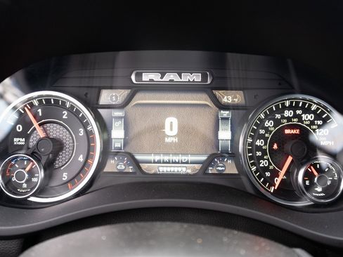 Used 2024 RAM 2500 Laramie w/ Night Edition image 6