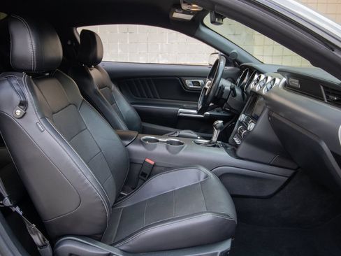 Used 2022 Ford Mustang GT Premium w/ Black Accent Package RWD image 19