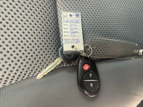 Used 2013 Toyota Tacoma 4x4 Double Cab image 36