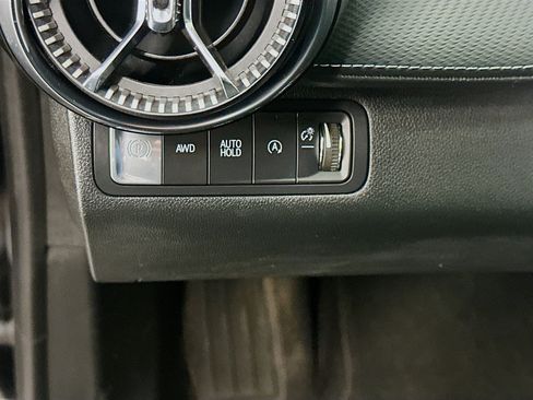 Used 2025 Chevrolet Equinox LT w/ Convenience Package II image 17