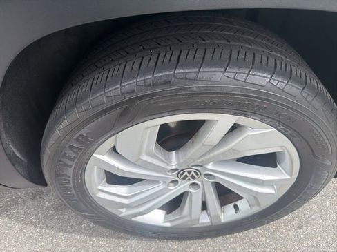 Used 2021 Volkswagen Atlas SE w/ Panoramic Sunroof Package AWD/4WD image 7