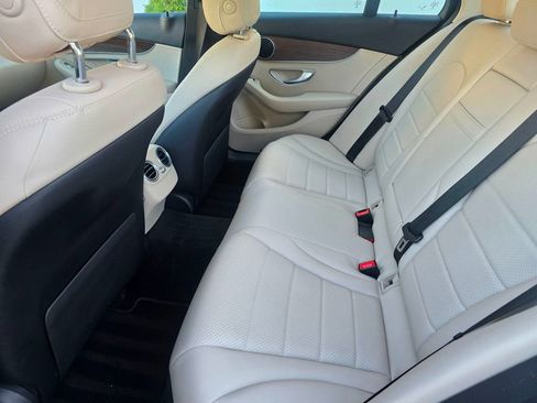 Used 2020 Mercedes-Benz C 300 4MATIC Sedan image 11