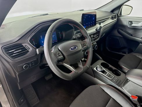 Used 2025 Ford Escape ST-Line image 8