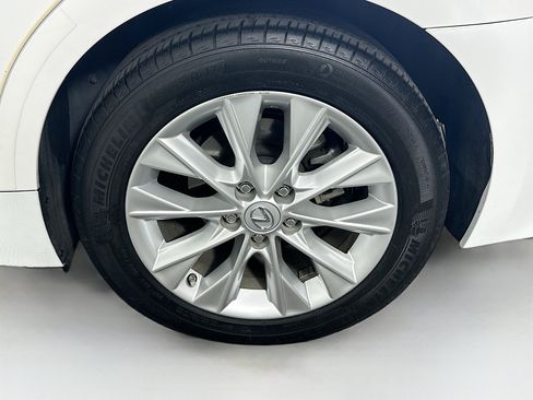 Used 2013 Lexus ES 300h w/ Luxury Pkg FWD image 11