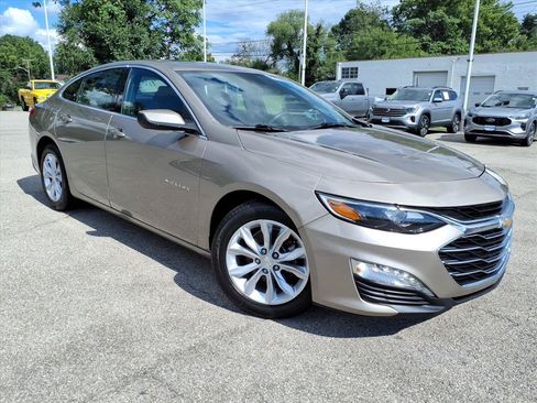 Used 2024 Chevrolet Malibu LT FWD image 2