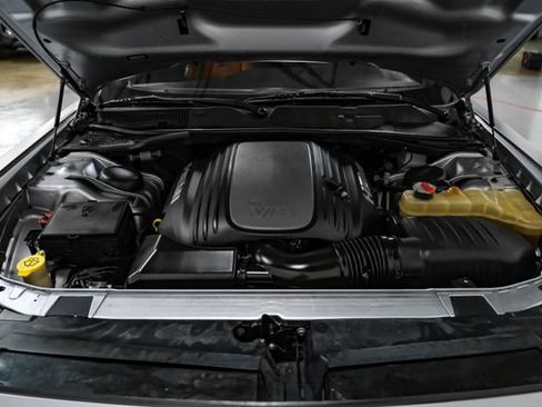 Used 2017 Dodge Challenger R/T RWD image 39