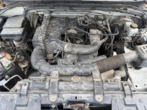 Used 2012 Nissan Frontier SV RWD image 17