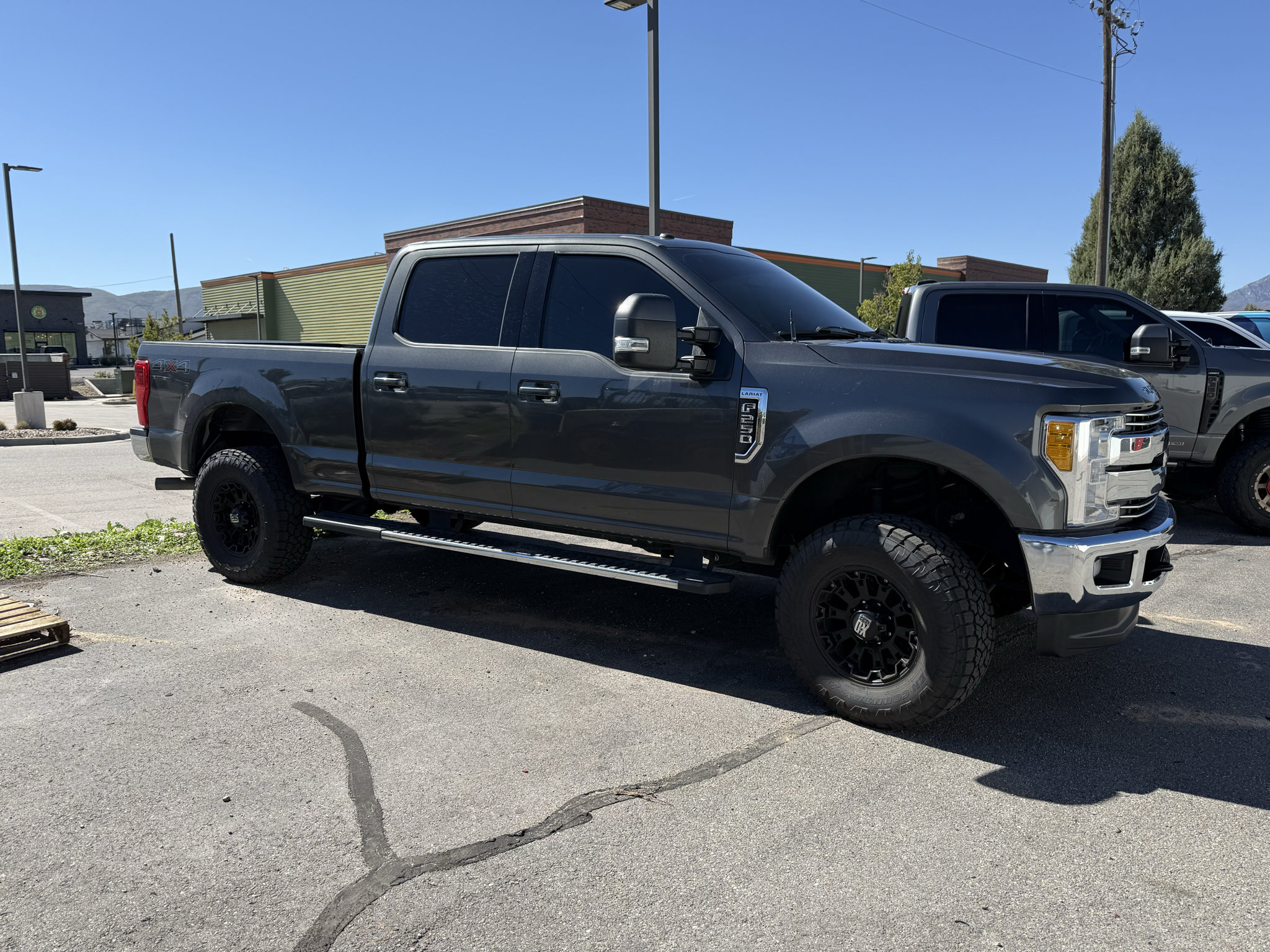 Used 2017 Ford F250 Lariat AWD/4WD image 4