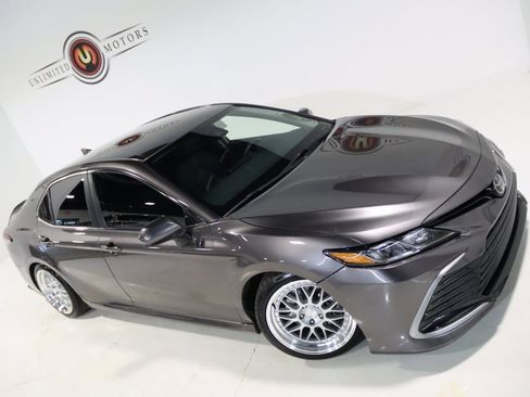 Used 2023 Toyota Camry LE image 7