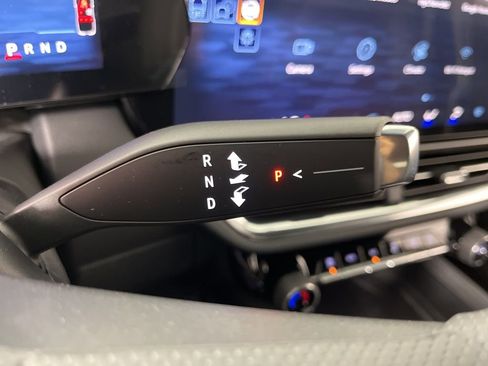 New 2026 Chevrolet Equinox EV LT image 31