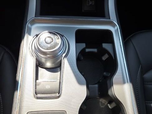 Used 2022 Ford Edge SEL image 18