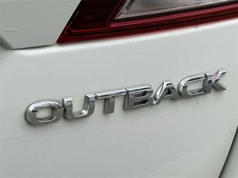 Used 2015 Subaru Outback 2.5i Premium image 16