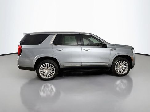 Used 2026 GMC Yukon Elevation w/ Elevation Premium Package AWD/4WD image 9