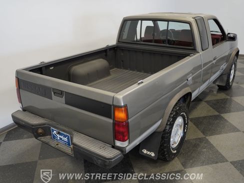 Used 1989 Nissan Pickup 4x4 King Cab V6 image 29