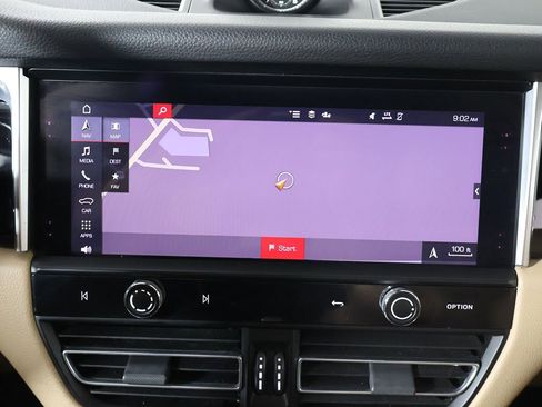 Used 2022 Porsche Macan image 42