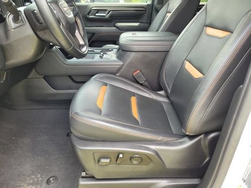 Used 2024 GMC Sierra 2500 AT4 w/ Technology Package AWD/4WD image 30