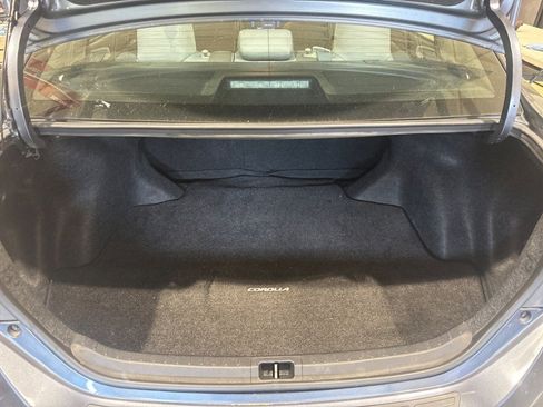 Used 2018 Toyota Corolla LE w/ Body Protection Package image 2