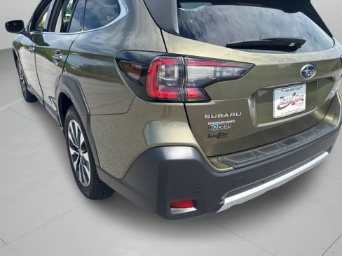 Used 2024 Subaru Outback Touring AWD/4WD image 30