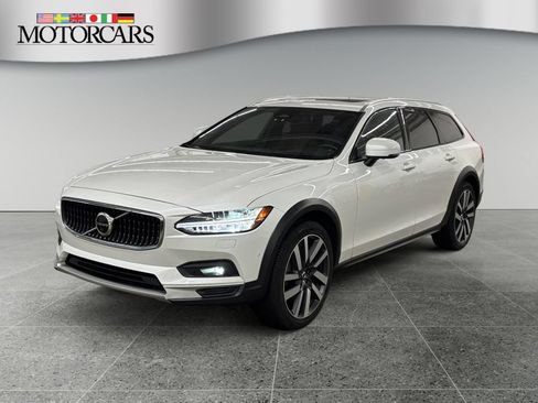 Used 2022 Volvo V90 B6 Cross Country w/ Advanced Package AWD/4WD image 7