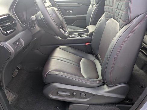 New 2026 Honda Pilot Black Edition image 4