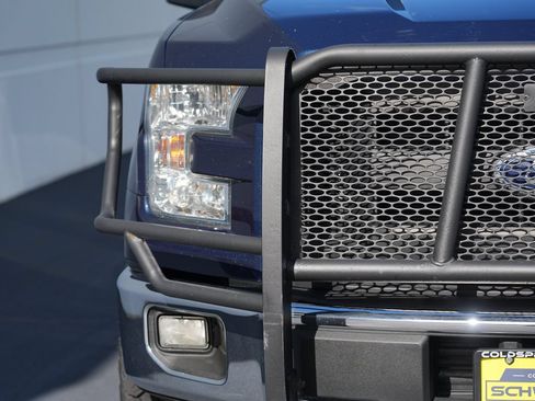 Used 2015 Ford F150 XL w/ Equipment Group 101A Mid AWD/4WD image 9