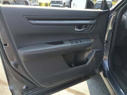 Used 2025 Honda CR-V Sport image 12