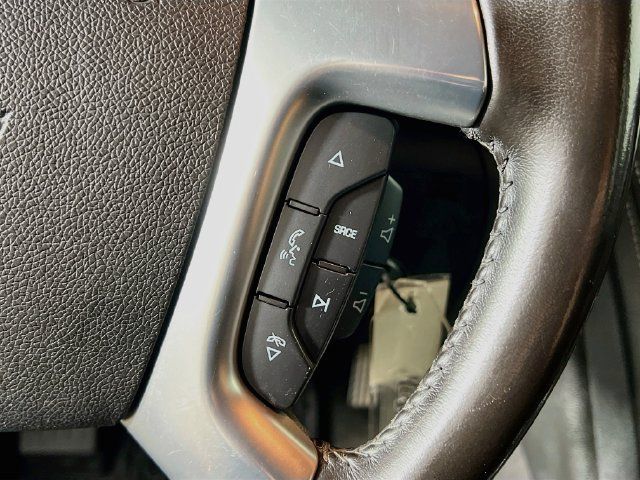 Used 2017 Chevrolet Traverse LT w/ Style and Technology Package FWD image 30