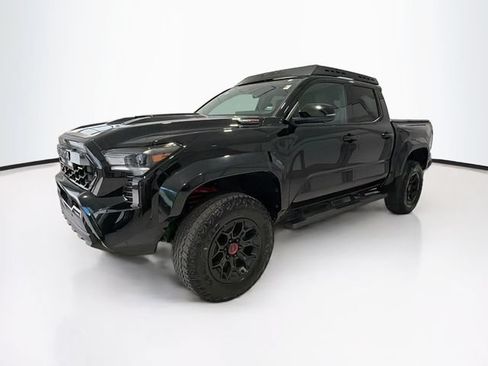 Certified 2025 Toyota Tacoma TRD Pro AWD/4WD image 3