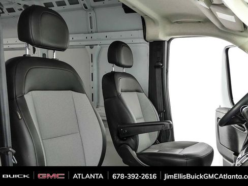 Used 2024 RAM ProMaster 2500 w/ Convenience Group FWD image 17