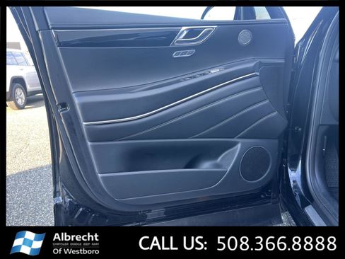 Used 2025 Genesis GV80 2.5T Standard image 11