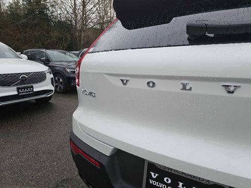 New 2026 Volvo XC40 B5 Plus w/ Protection Package Premier image 15