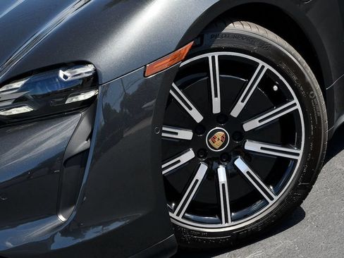 Used 2020 Porsche Taycan 4S AWD/4WD image 23