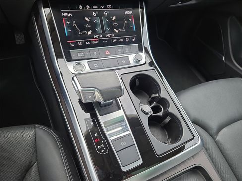 Used 2023 Audi Q8 Premium Plus w/ Premium Plus Package image 22